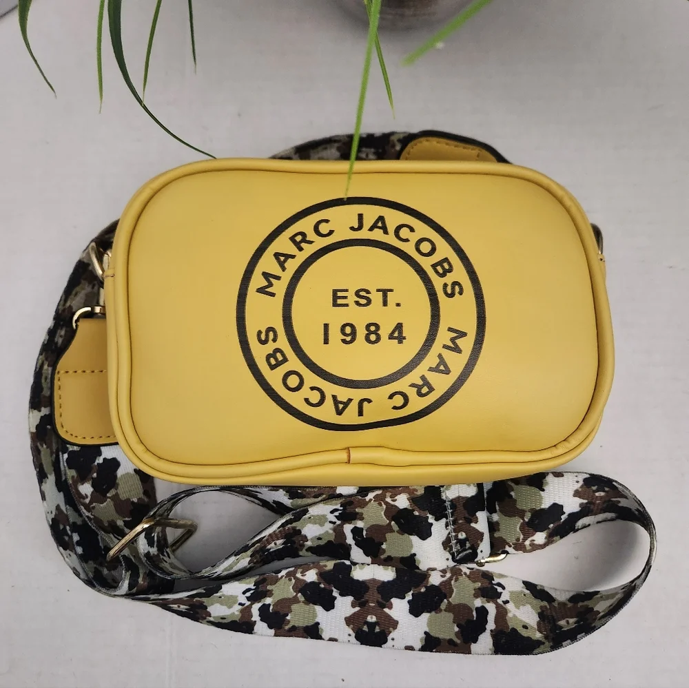 Marc Jacobs stylish yellow